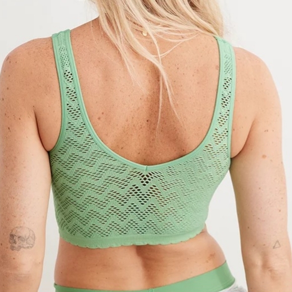 💚AERIE SUPERCHILL SEAMLESS BRA TOP SIZE S - Picture 2 of 8